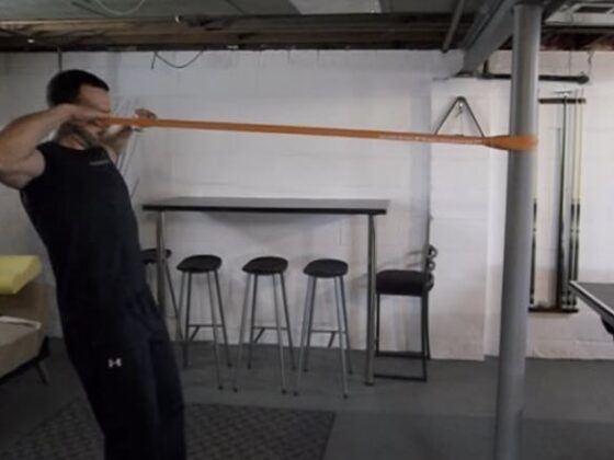 Come fare il Face Pull con banda elastica in modo corretto?