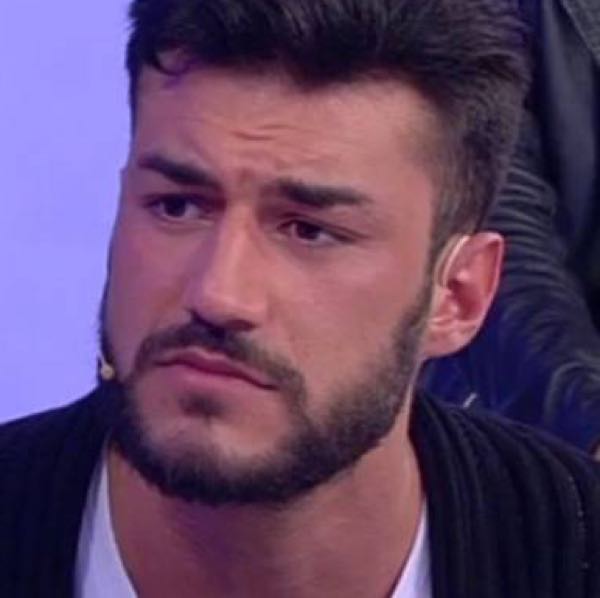 Uomini e donne anticipazioni Maria fa uno scherzo a Sara che ci rimane male