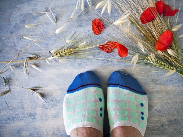 Fantasmini e Salvapiedi in Filo di Scozia, la collezione primavera estate di Gatti a Pois