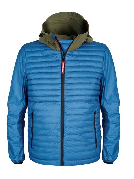 Pitti Uomo Giugno 2018 la giacca blue navy di tendenza