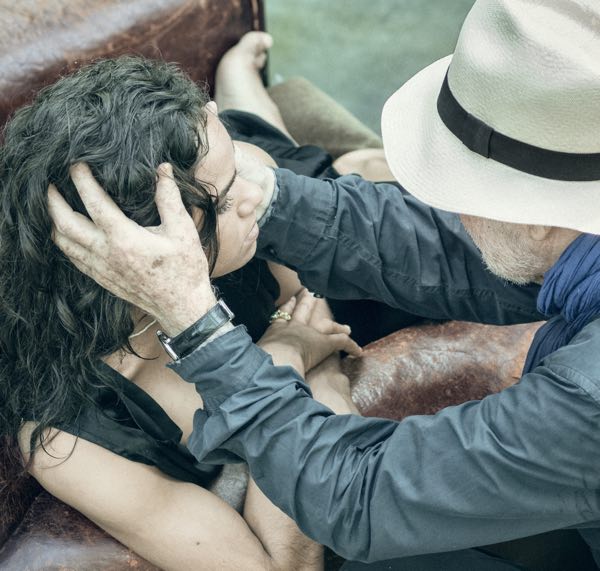 Calendario Pirelli 2019 foto backstage con Casta, Gigi Hadid, Julia Garner