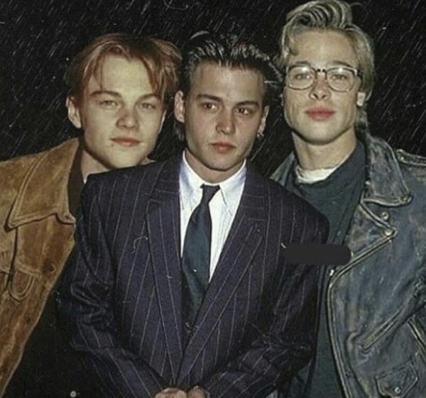 Johnny Depp il Pirata dei Caraibi da giovane insieme a Brad Pitt e Di Caprio