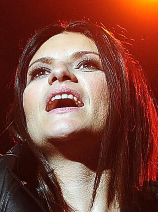 Laura Pausini pubblica il suo diario e spunta il nome del suo famoso ex fidanzato