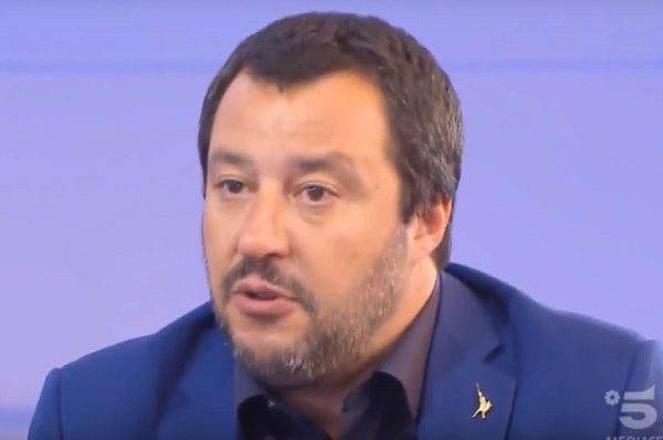 Matteo Salvini a Domenica Live dalla D'Urso ecco l'intervista al ministro