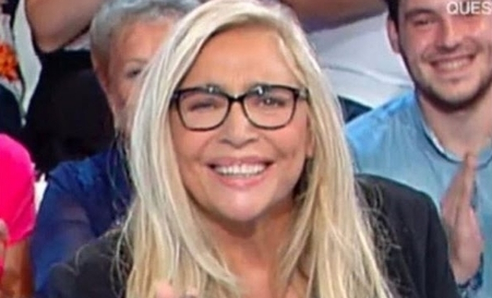 Sigla Domenica In Amori della zia ecco chi l'ha scritta e il testo