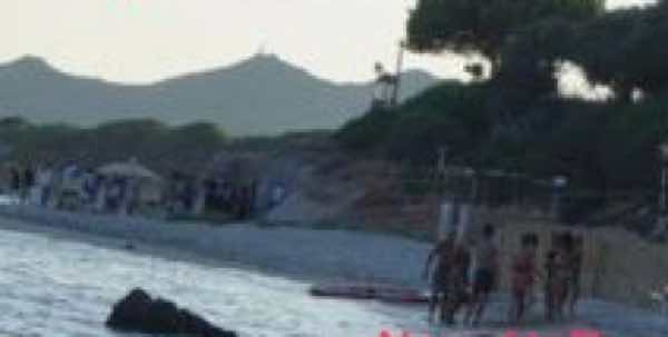 Temptation Island Vip Bettarini e Sossio ballo sexy con le tentatrice, Giordano in disparte