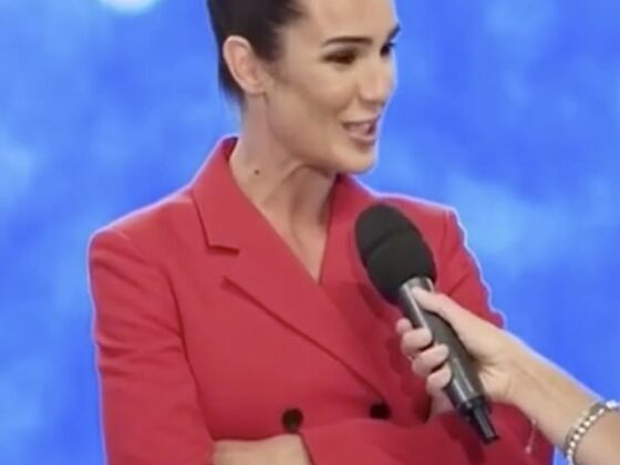 Abito e stilista Silvia Toffanin a Verissimo che look ha scelto?