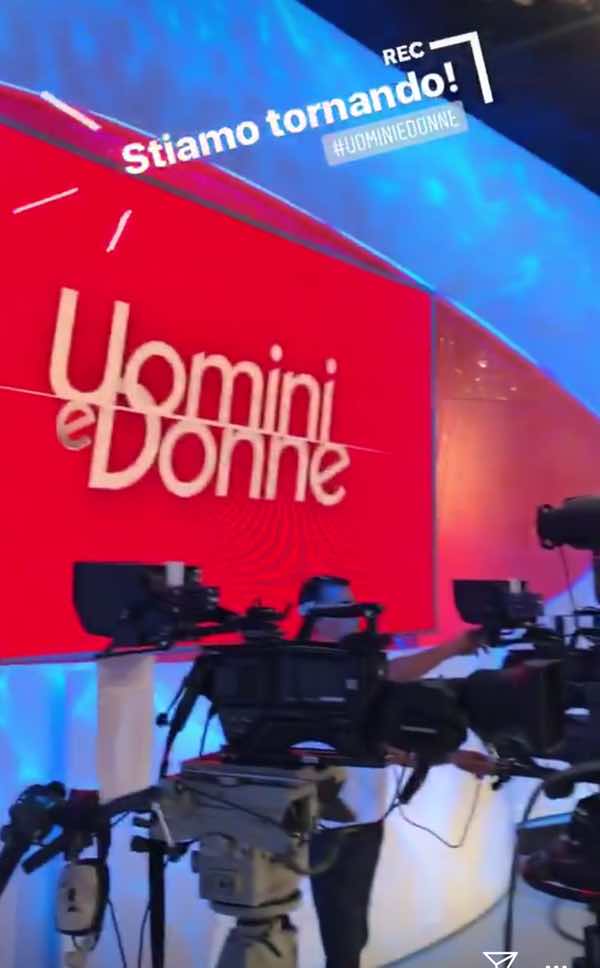 Anticipazioni Trono classico Uomini e donne ecco quando ci sarà la prossima registrazione e le esterne