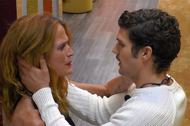 Jane Alexander confessa se ha fatto l'amore con Elia al Grande Fratello Vip