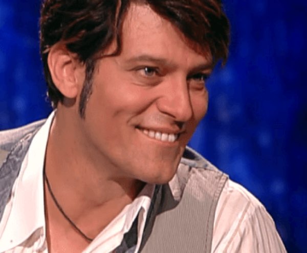 Gabriel Garko rifatto? Gli zigomi sono suoi o si è ritoccato?