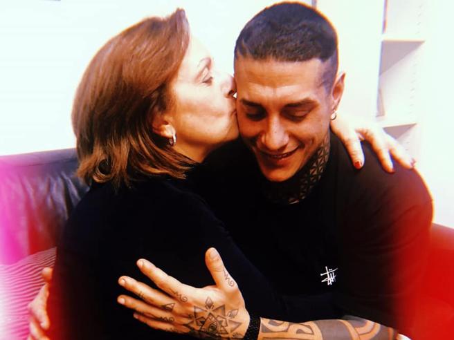 Francesco Chiofalo operazione finita per rimuovere il tumore il comunicato dell'ospedale