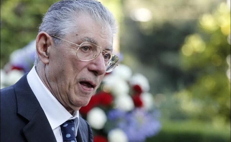 Umberto Bossi malattia ricoverato in ospedale sta male che cos'ha?