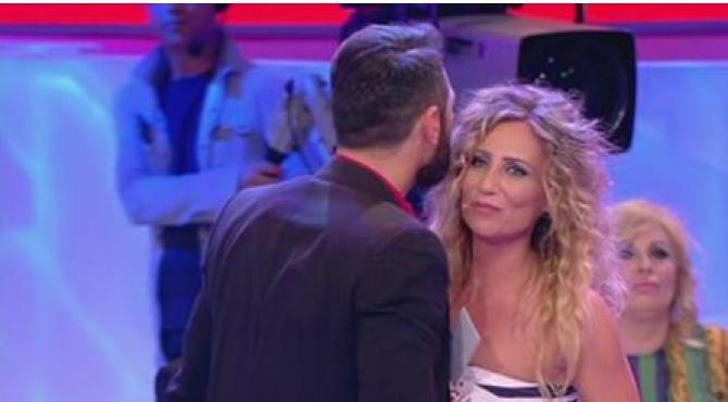 Sossio e Ursula del trono over di Uomini e donne aspettano un figlio ecco l'ecografia mostrata alla De Filippi