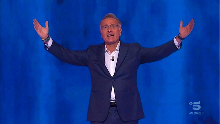 Ciao Darwin chi ha vinto tra David e Golia nella puntata del 19 aprile