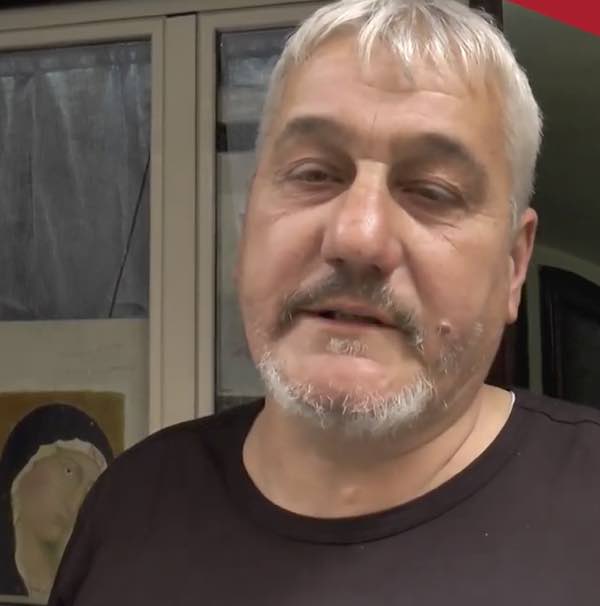 Pino Daniele il fratello Salvatore contro Salvini e la Lega ecco lo striscione