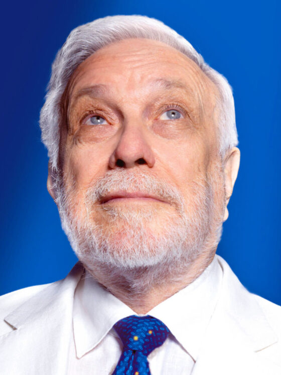 Funerali Luciano De Crescenzo la malattia e il messaggio della famiglia