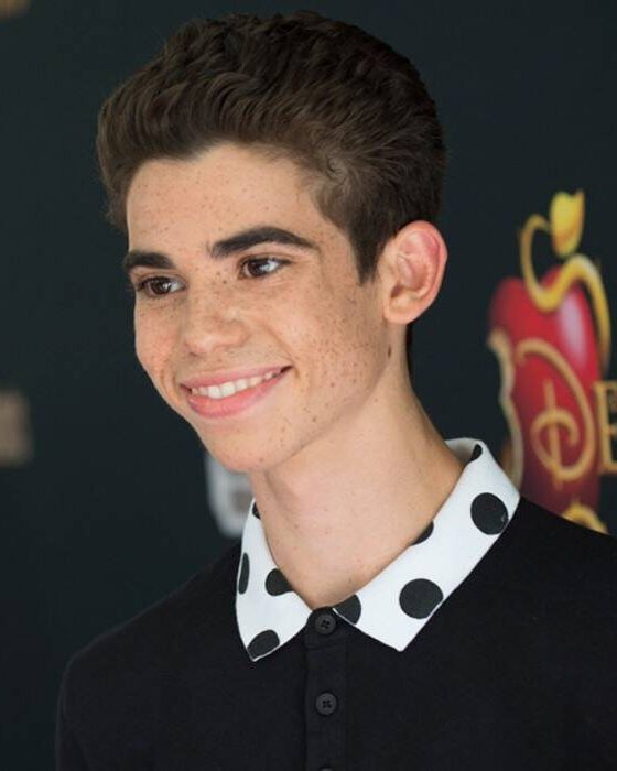 Cameron Boyce funerali e autopsia ecco la vera causa della morte del personaggio Disney