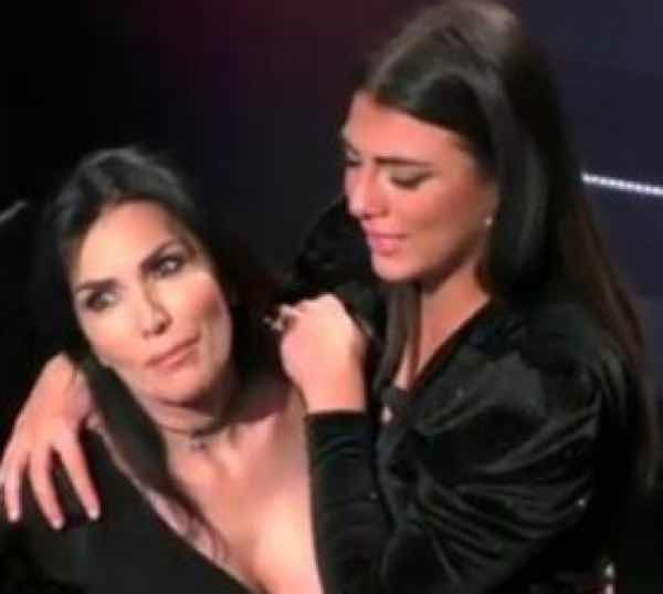 Giulia Salemi una famiglia straziata dal dolore ecco il racconto choc