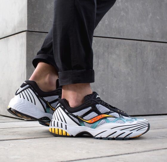 Sneaker uomo arriva Grid Web, la sneaker che è "un tipo"