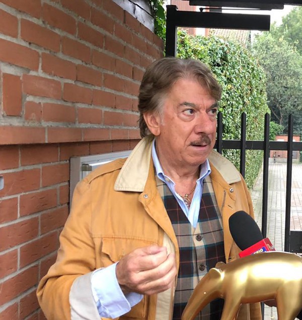 Marco Columbro litiga con Barbara D'Urso e si becca il tapiro di Striscia