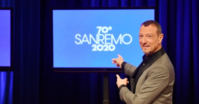 Abito stilista Amadeus Sanremo 2020 che stilista ha scelto