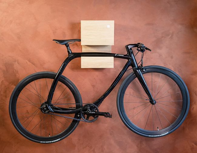 Arredamento e sport ecco il cubo porta bici, design unico!