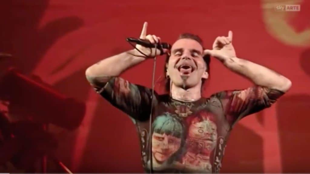 Abito Piero Pelù Sanremo 2020 che stilista ha scelto