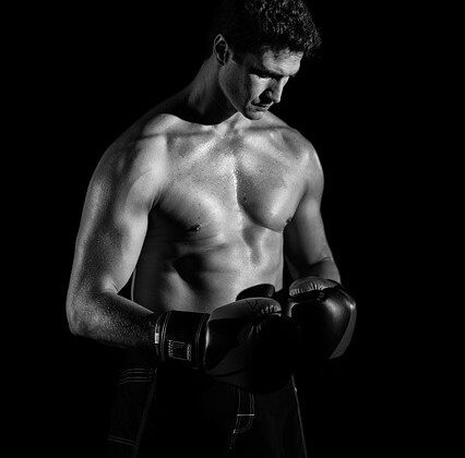 Allenarsi a casa proteine e amminoacidi per mantenersi in forma