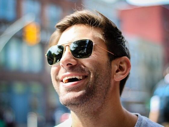 Off White e la nuova collezione di occhiali da sole per la Generazione Z