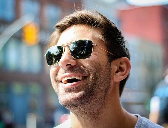 Off White e la nuova collezione di occhiali da sole per la Generazione Z