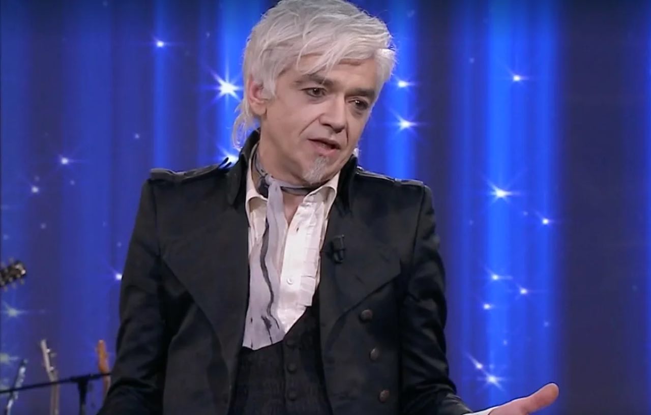 Morgan contro Fedez gli da del depresso in diretta poi chiede perdono