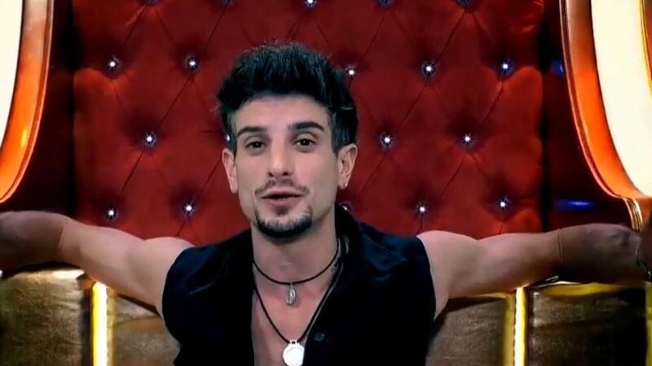 tra colpi di scena ed eliminazioni, verrà decretato il terzo finalista. Saranno due gli inquilini che dovranno abbandonare il loft di Cinecittà. Il primo verrà deciso dal televoto in corso tra Anita, Greta, Sergio e Simona. Il secondo, invece, attraverso un televoto flash. Continua il riavvicinamento tra Beatrice e Giuseppe e, nel corso della puntata, si capirà se, dopo la festa di sabato sera, si sono scambiati un ultimo bacio. Ma per Giuseppe le emozioni non finiscono qui: il concorrente calabrese, infatti, riabbraccerà il fratello Antonio e le adorate nipotine. Anita e Alessio, pur essendo entrambi molto coinvolti nella relazione, discutono in maniera molto accesa e si chiedono se, fuori della Casa, potranno avere un futuro.