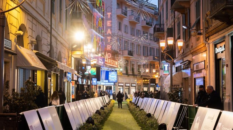 Red carpet sfilata Big Sanremo 25 al Prima Festival, abiti, stilisti e look