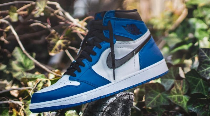 Sneaker e pantaloni di lino: gli abbinamenti top per l’uomo elegante ma casual (estate 2025)