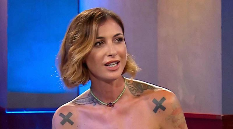 Ema Stokholma viloenze subite dalla madre quando era piccola